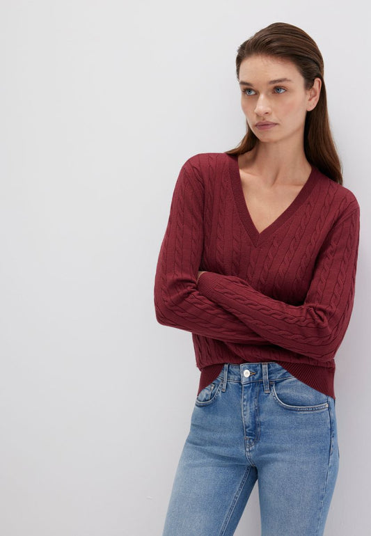 V-NECK SWEATER