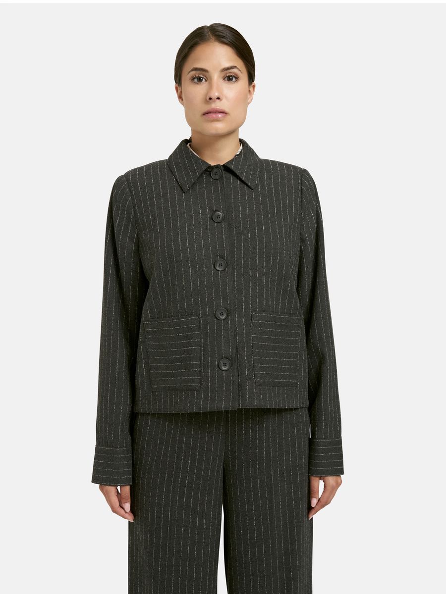 jacket w/collar patched pockets 1/1 sleeve