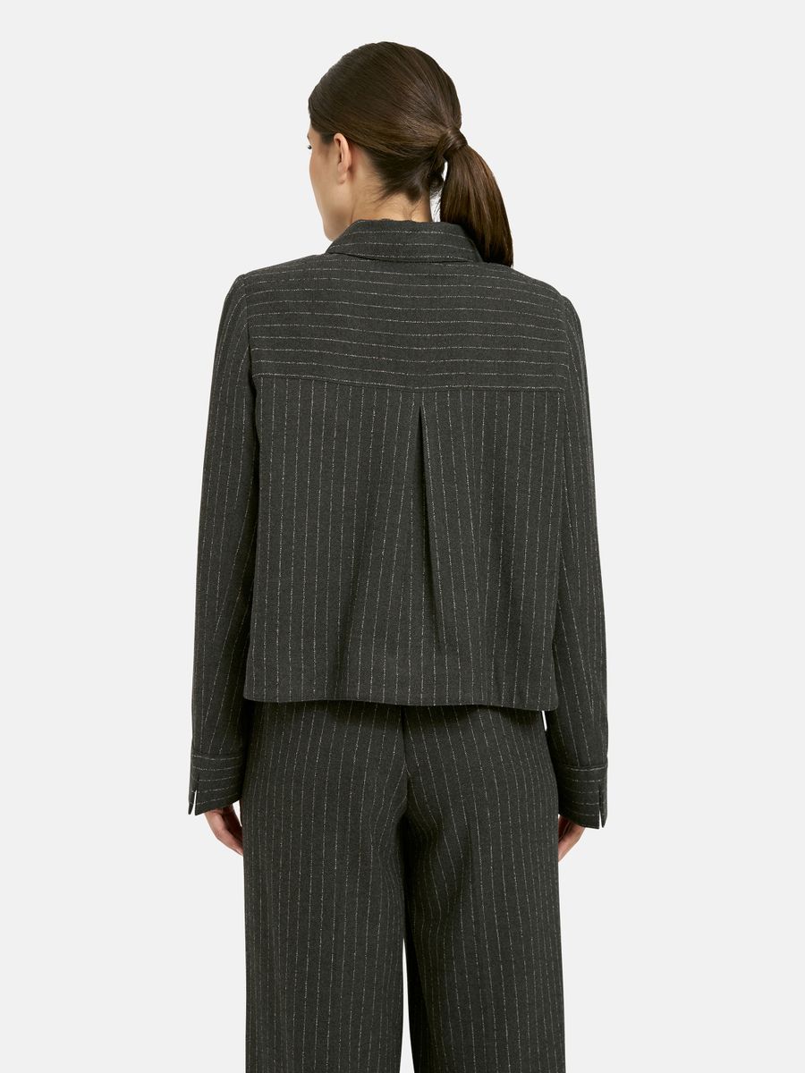 jacket w/collar patched pockets 1/1 sleeve