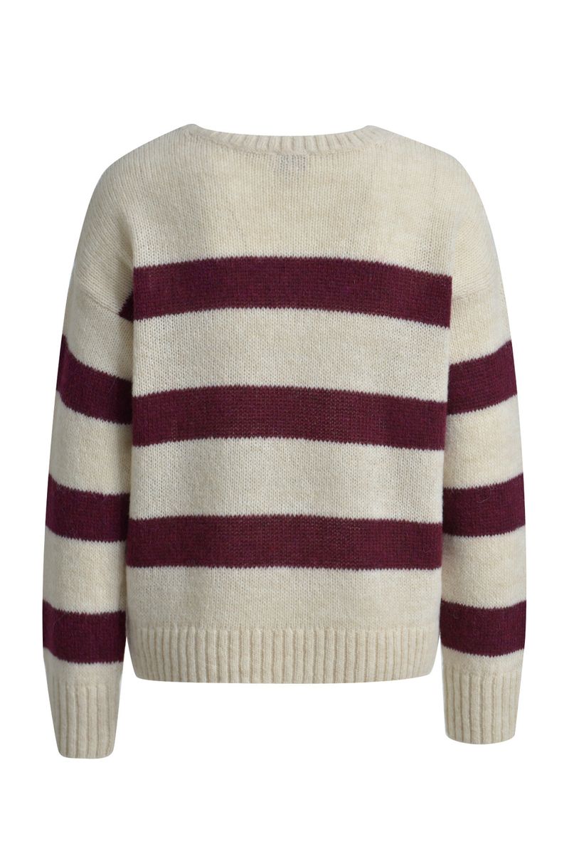 1/1 sleeve Pullover with oversized shoulders and normal fit