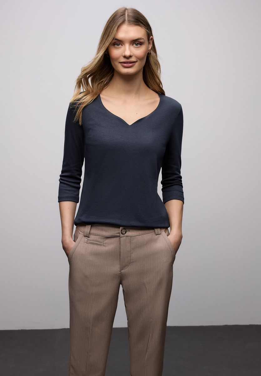 Shirt mit Herzausschnitt