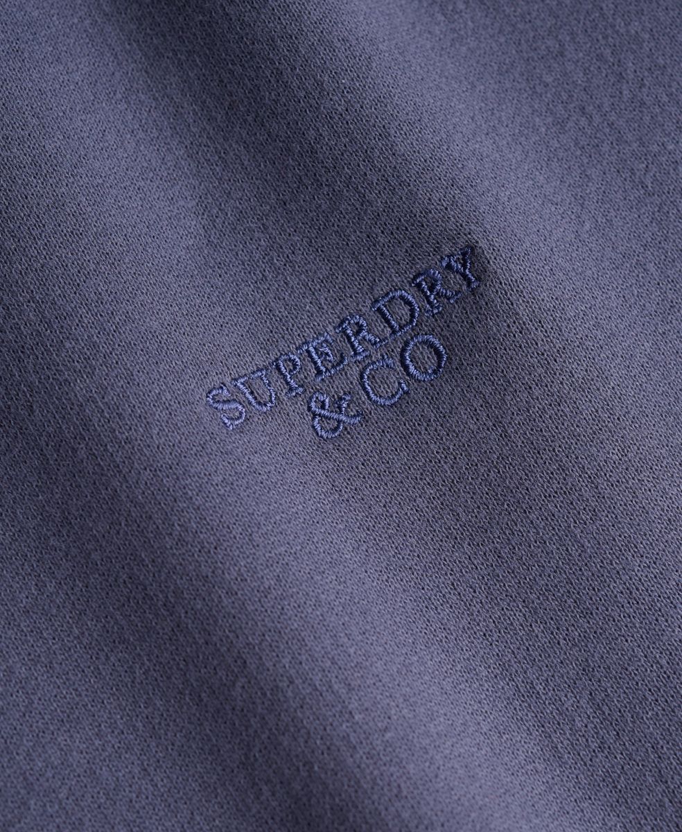 ESSENTIAL STACKED LOGO CREW