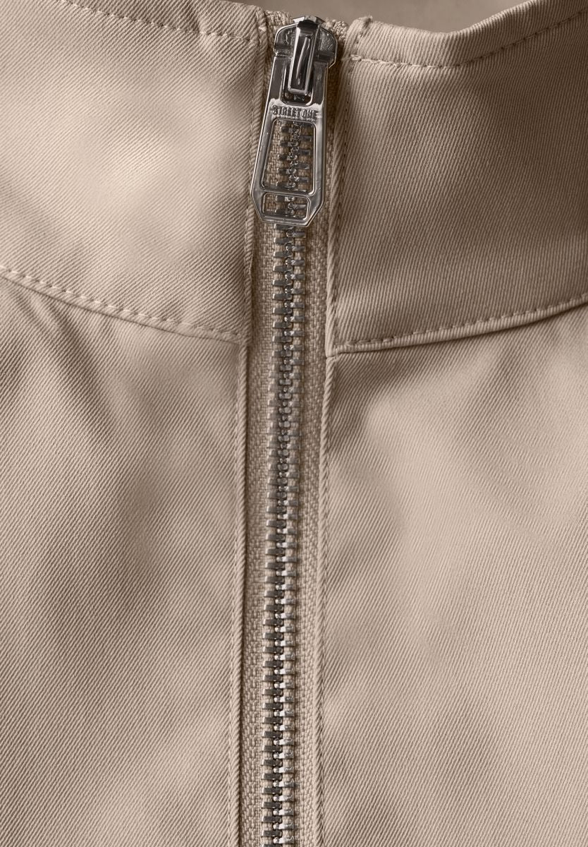 Jacke mit Stehkragen