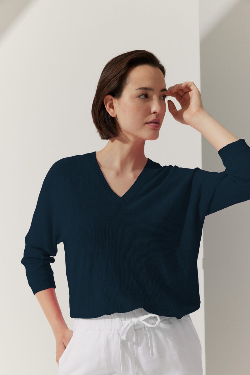 Linen V-Neck knitted