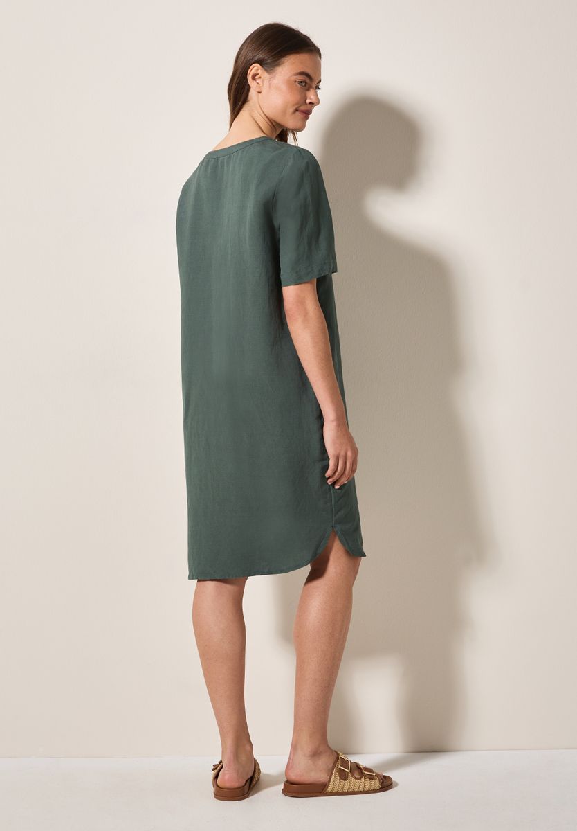 Split Neck Kleid