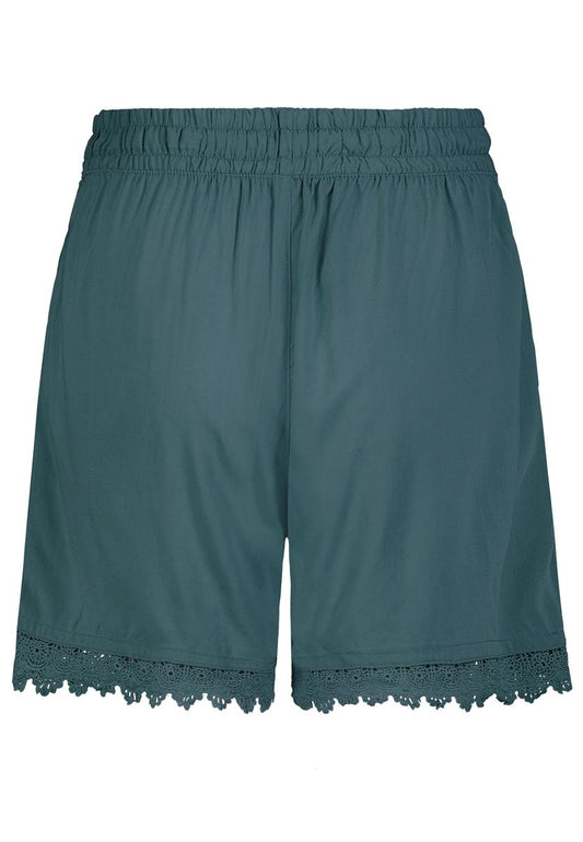 DOB Shorts, elastischer Bund mitBindeband und Tassel, Spitzenborte am Saum, Tascheneingriffe vorne