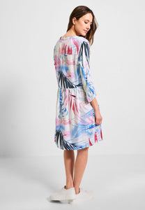 Kleid mit Blätterprint