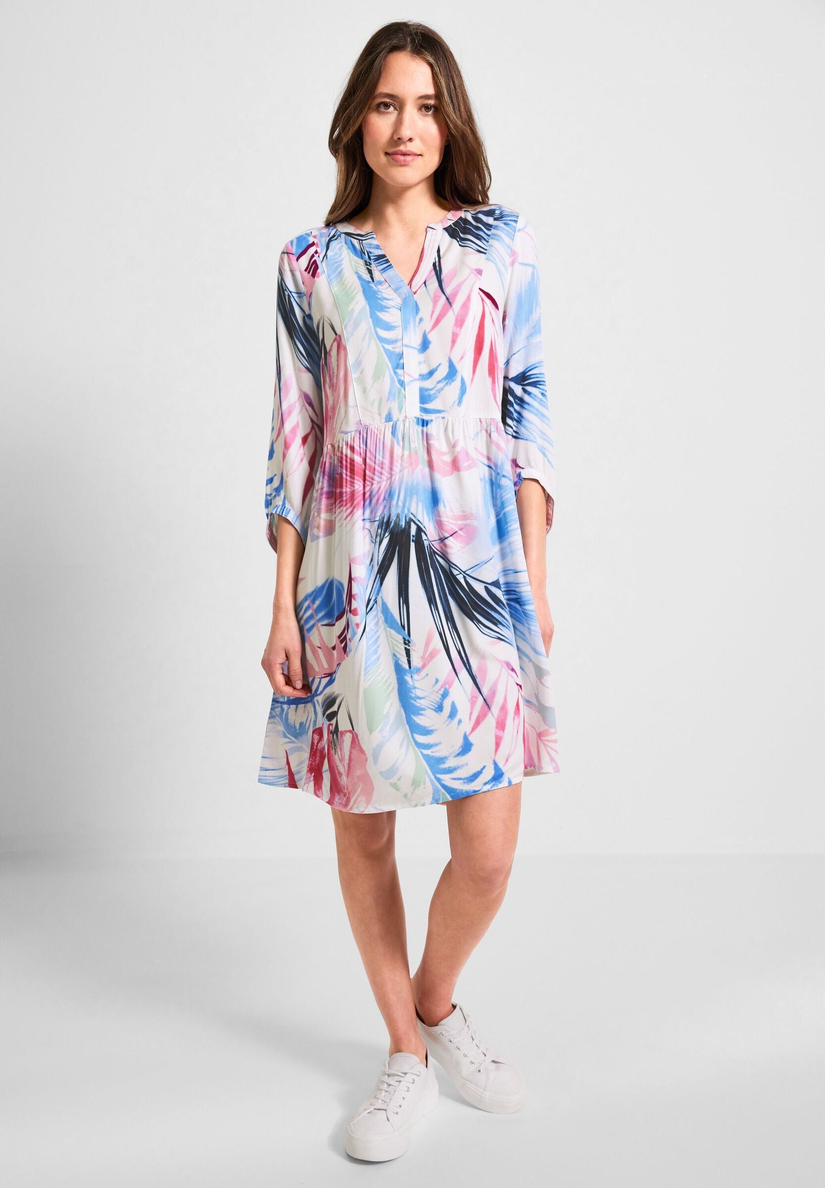 Kleid mit Blätterprint