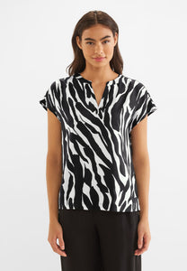 LTD QR shirtblouse w splitneck