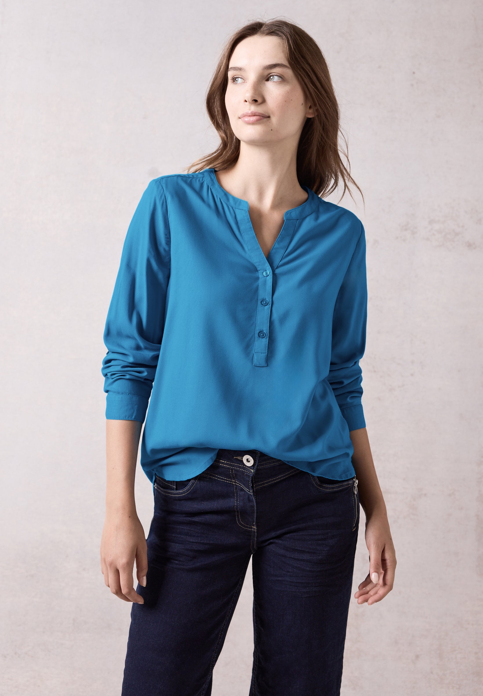 Bluse in Unifarbe