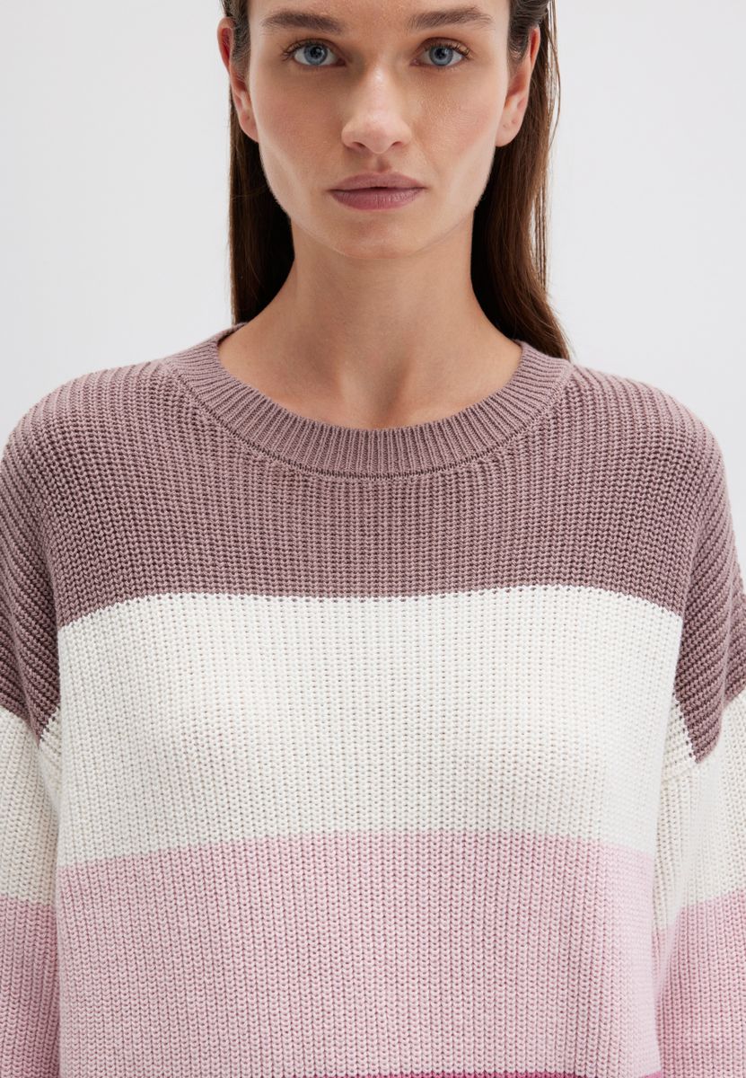 STRIPED SWEATER