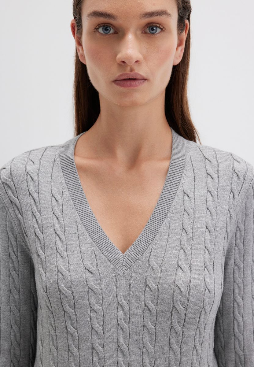 V-NECK SWEATER