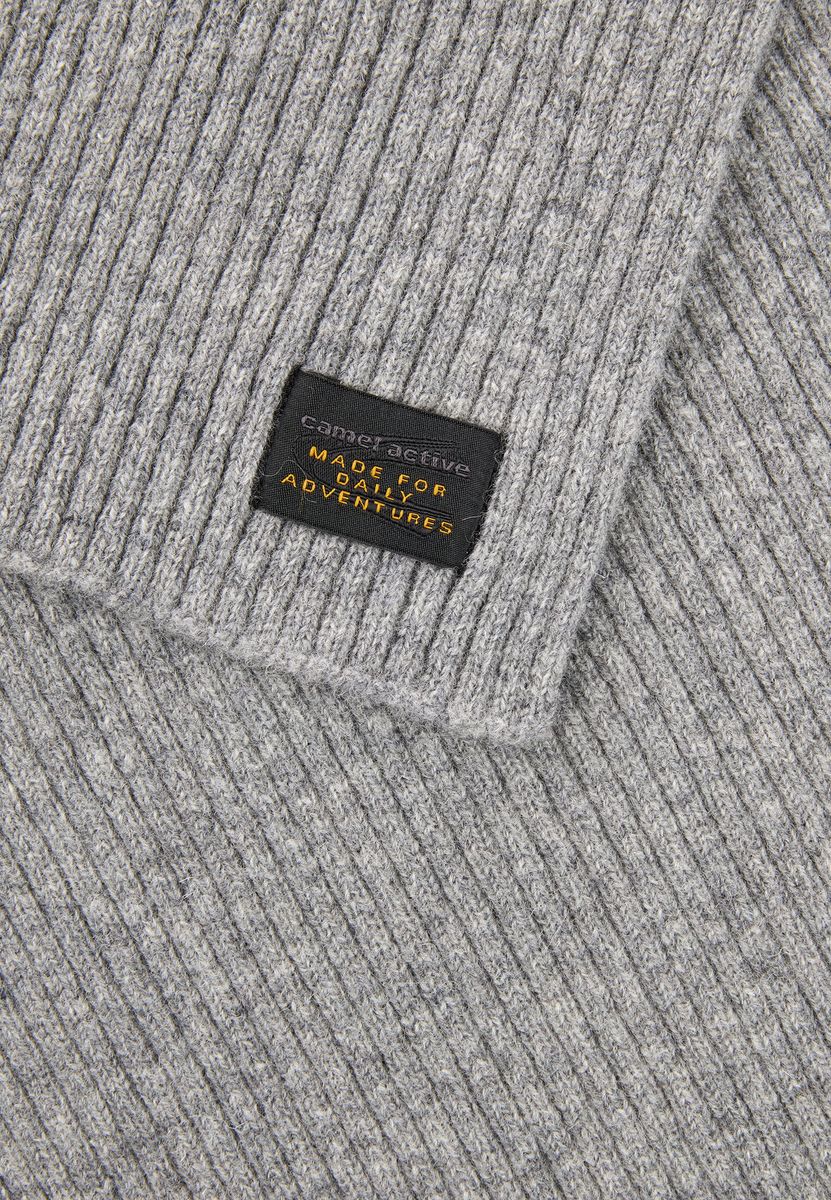 Strickschal aus reiner Lammwolle