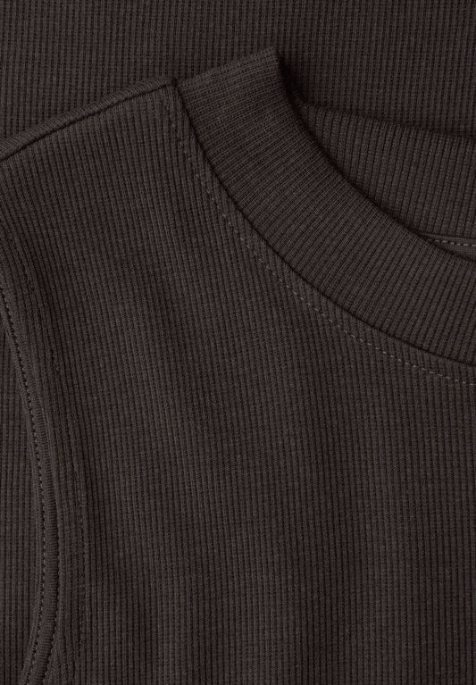 Basic Top mit Rippstruktur