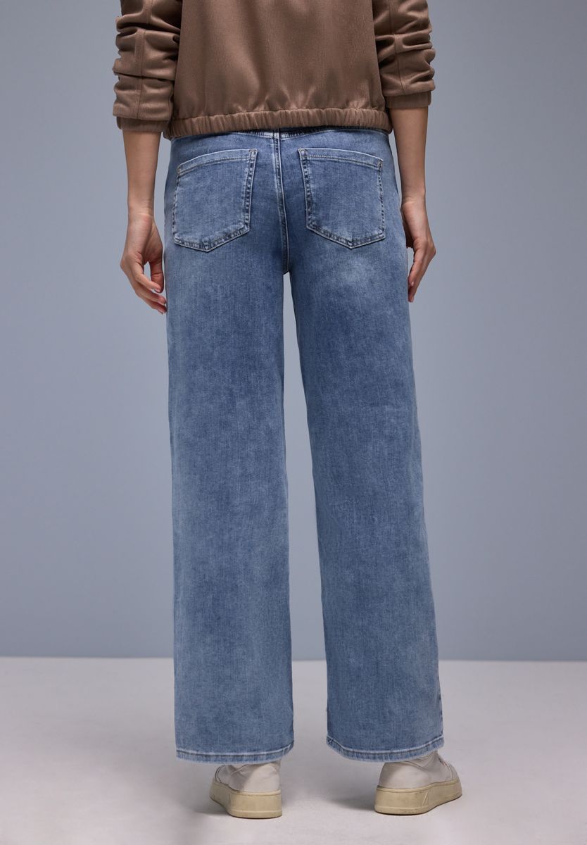 Wide Leg Jeans