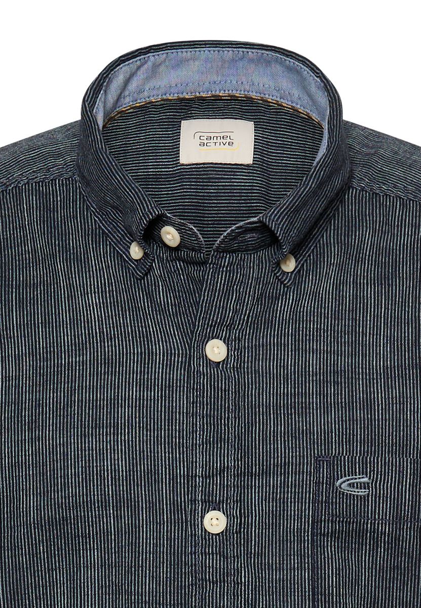 Kurzarmhemd mit Kontrastdetails