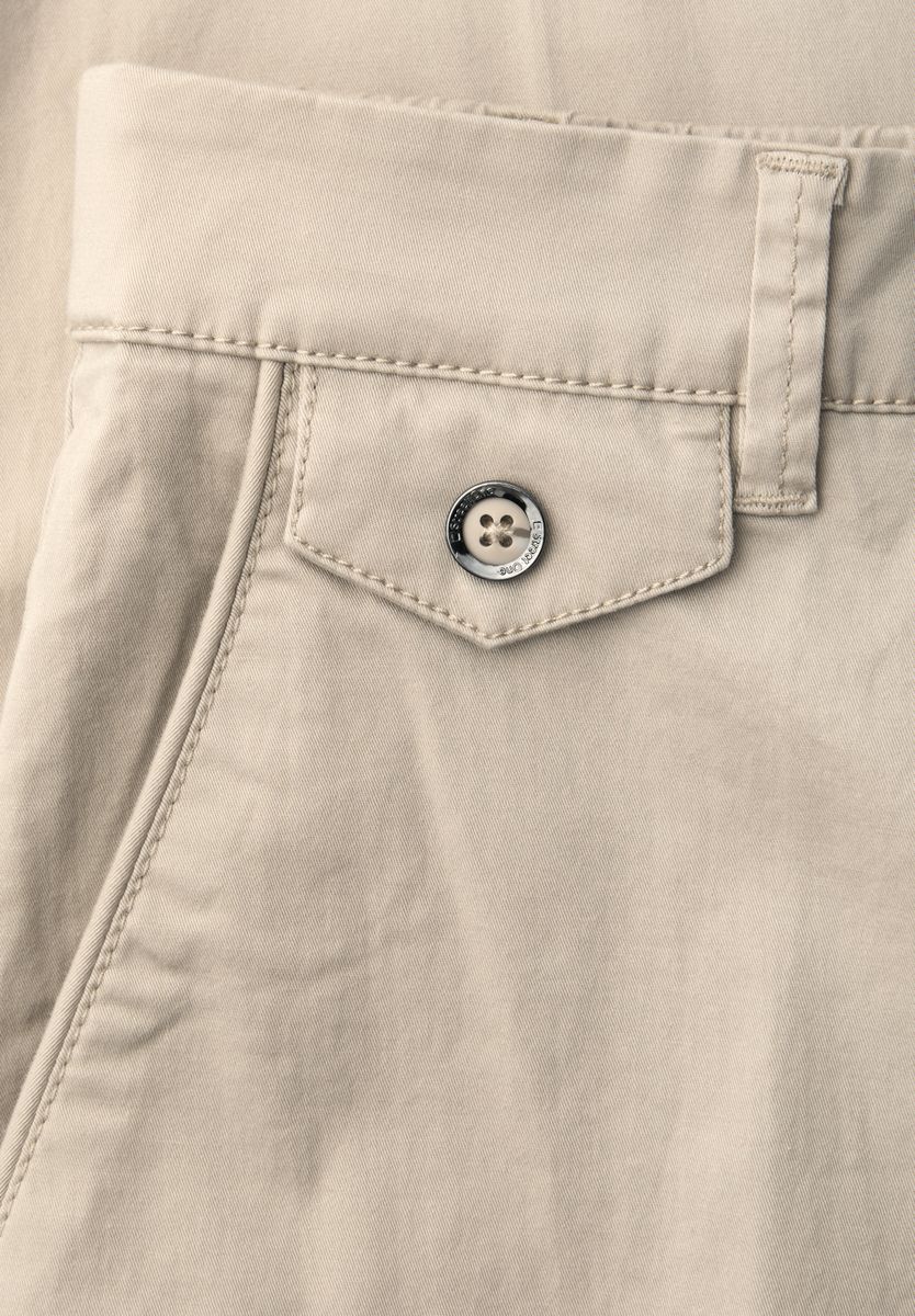 Chino im Casual Fit in softer Qualität