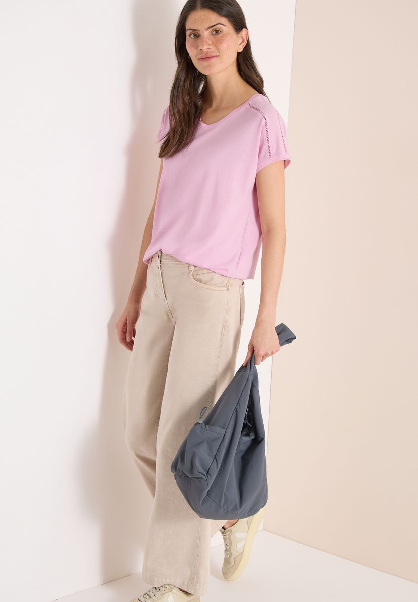 T-Shirt mit V-Neck und Spitzendetail