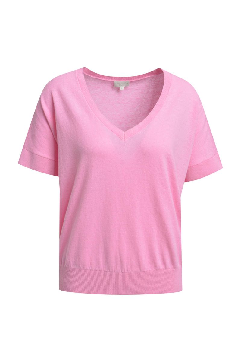 v-neck sleeveless pullover