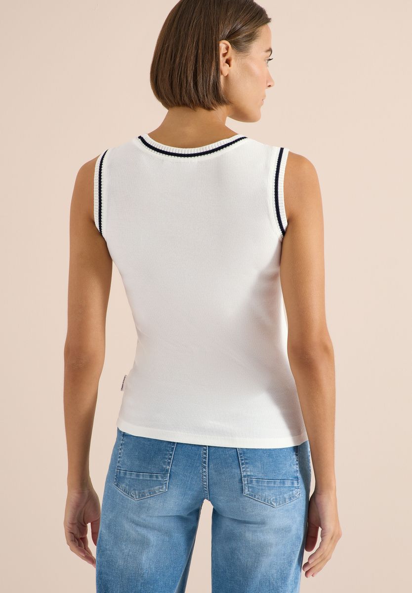Top mit Rundhals und Kontrastdetails