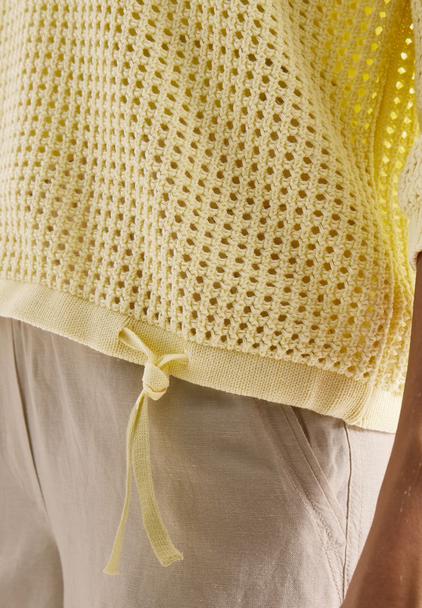 Kurzarm Pullover im Crochet-Look