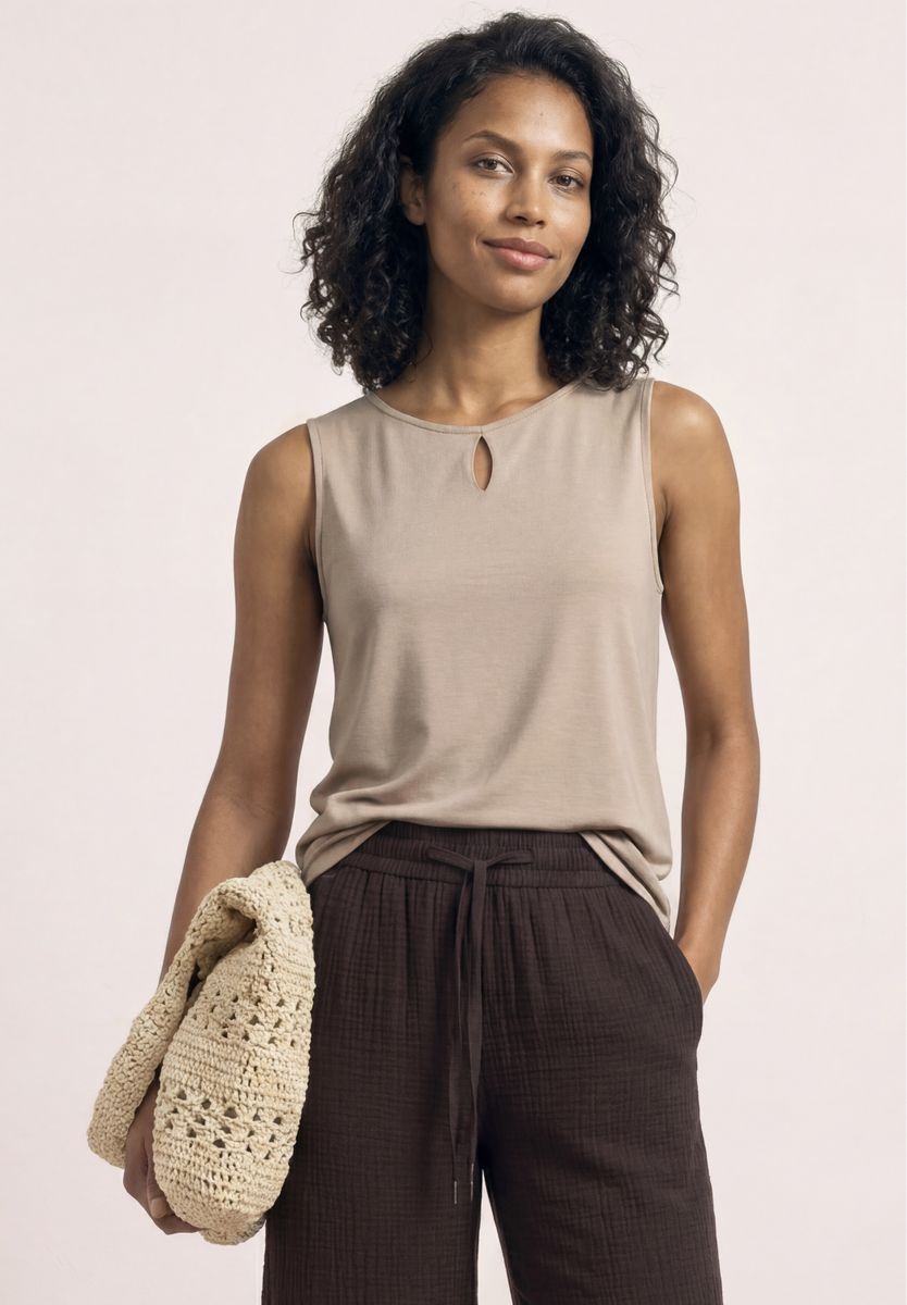 Top mit Rundhals und Cut-Out-Detail