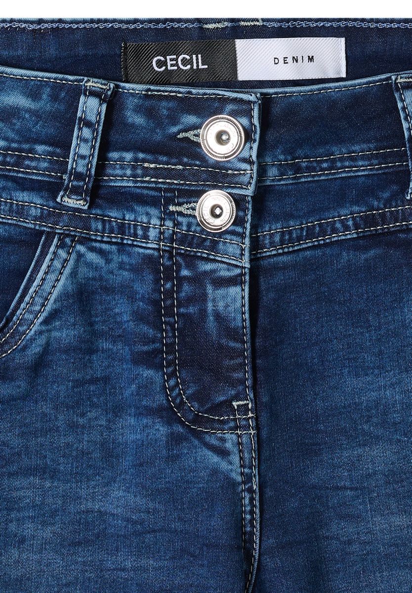 Slim Leg Jeansshorts im Casual Fit
