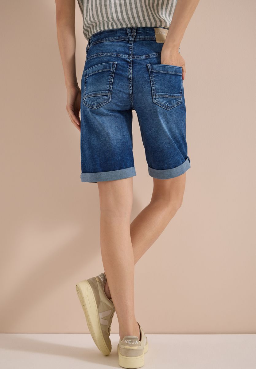 Slim Leg Jeansshorts im Casual Fit
