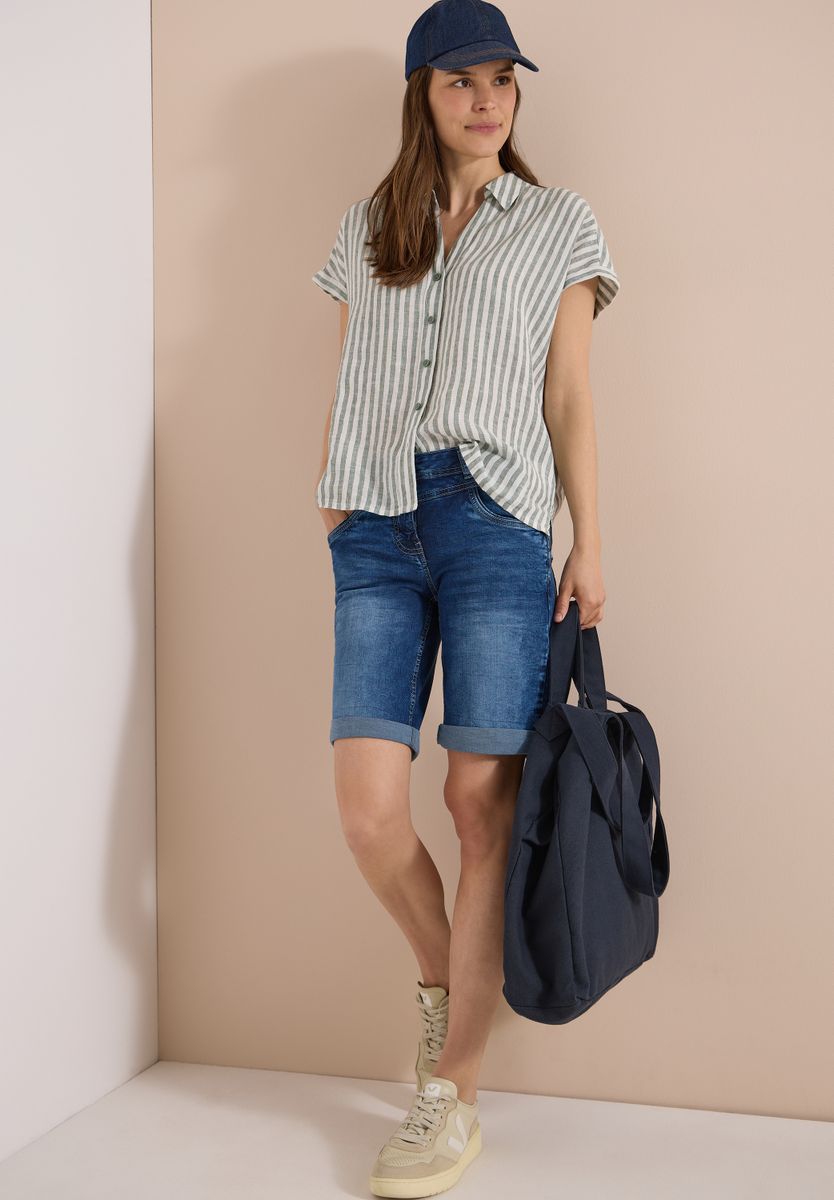 Slim Leg Jeansshorts im Casual Fit