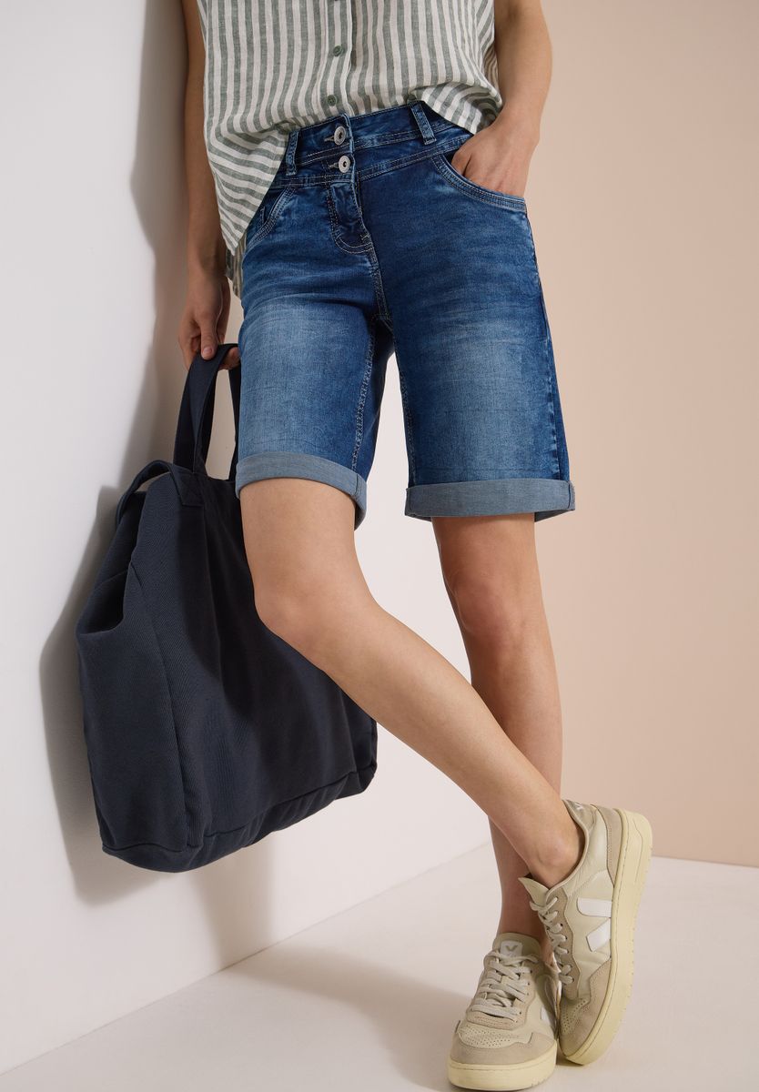 Slim Leg Jeansshorts im Casual Fit