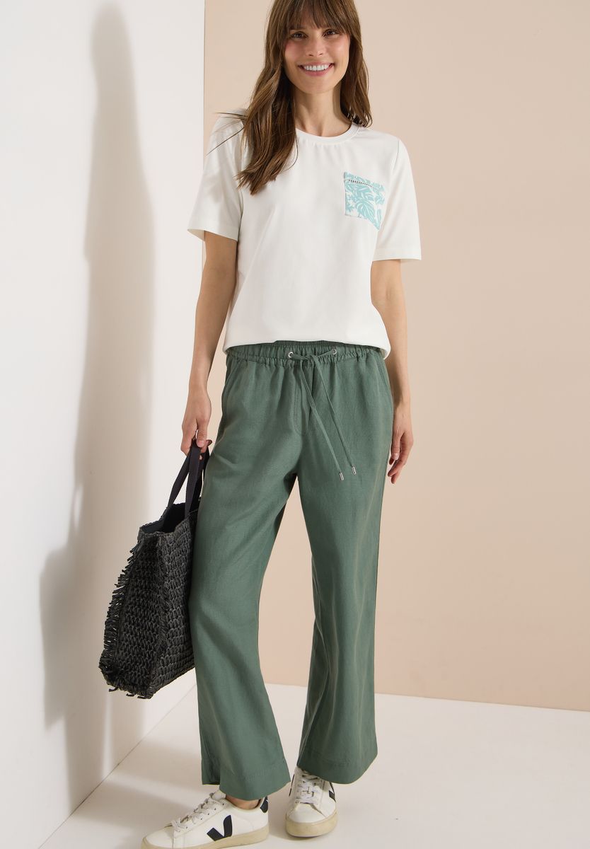 T-Shirt mit Rundhals und Brusttasche