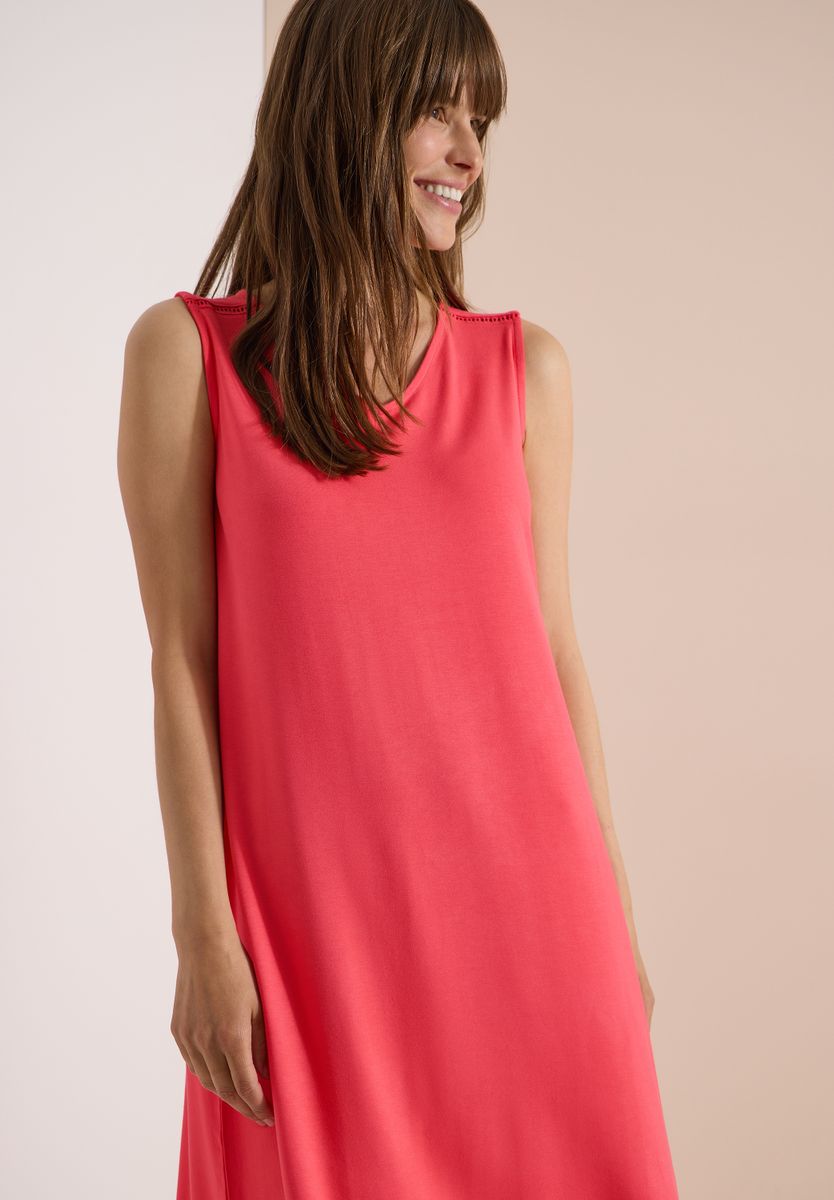 Knielanges Jerseykleid mit V-Neck