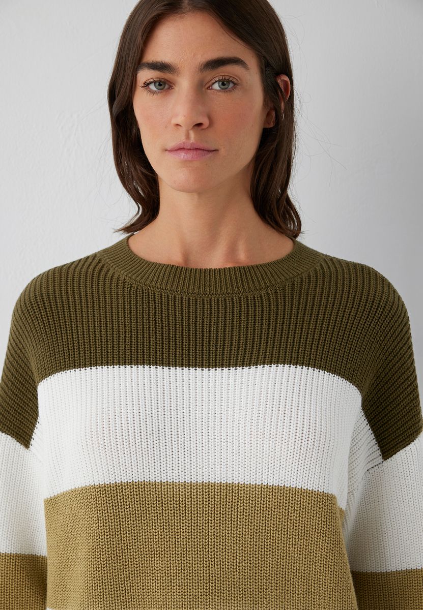 STRIPED SWEATER