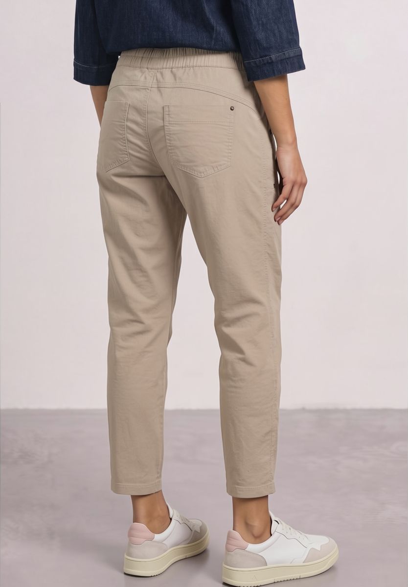 Slim Leg Cordhose im Loose Fit