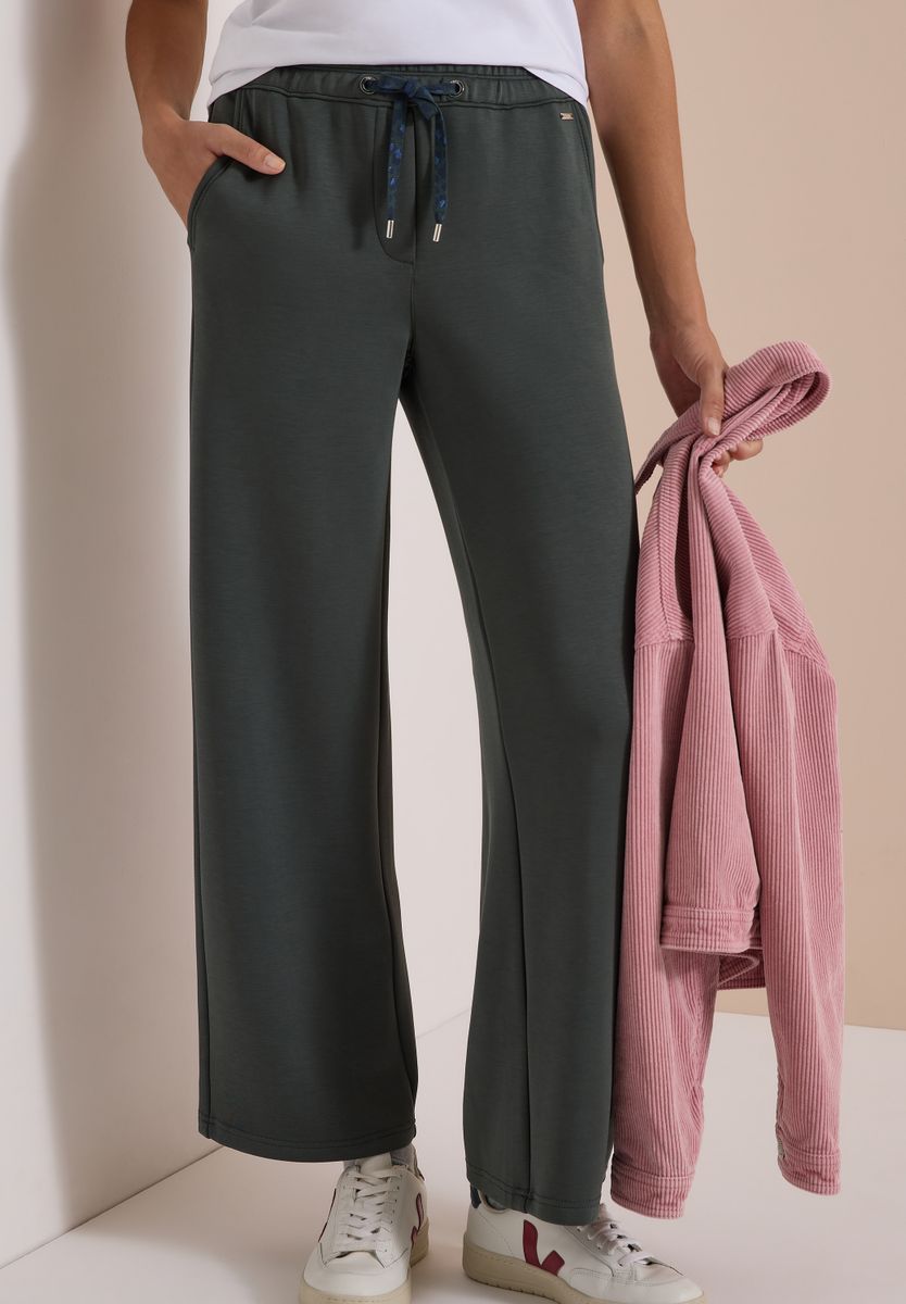Wide Leg Hose in Silk-Touch-Qualität