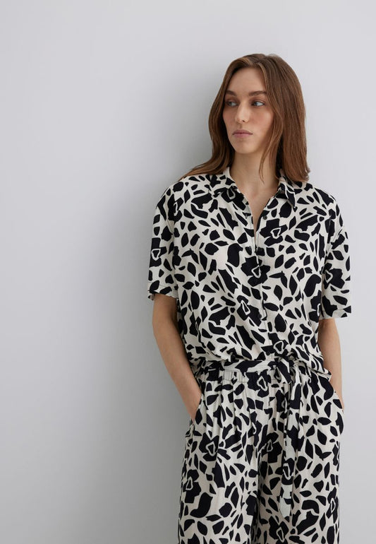 SHORT SLEEVE SHIRT
