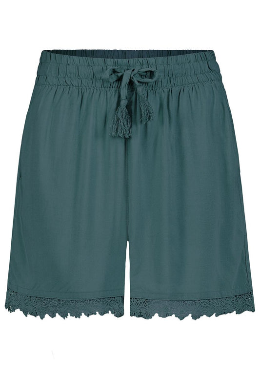 DOB Shorts, elastischer Bund mitBindeband und Tassel, Spitzenborte am Saum, Tascheneingriffe vorne