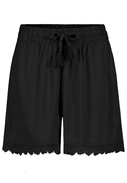 DOB Shorts, elastischer Bund mitBindeband und Tassel, Spitzenborte am Saum, Tascheneingriffe vorne